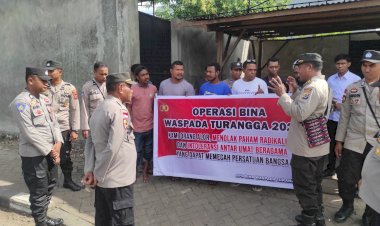 Melalui-Ops-Bina-Waspada,-Personil-Polres-Alor-Lakukan-Binluh-Kepada-Masyarakat-Kab.-Alor