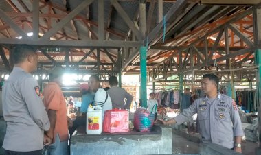 Tingkatkan-Keamanan,-Polsek-Pantar-Laksanakan-Patroli-Pasar-Inpres-Kabir