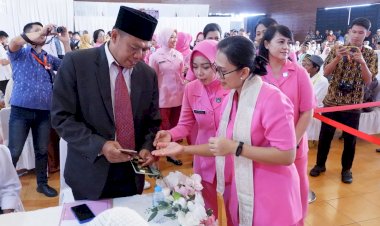 Peringati-HKGB-Ke-71-Bhayangkari-Peduli-Gelar-Nikah-Massal-di-Kalimantan-Barat
