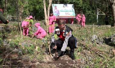 Polres-Alor-Tanam-500-Bibit-Pohon-Untuk-Hijaukan-Alor
