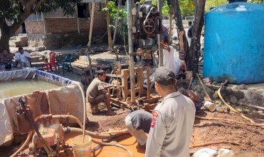 Polres-Alor-Bekerjasama-Dengan-Dinas-Perumahan-Kawasan-Pemukiman-Dan-Pertanahan-(PKPP)-Kabupaten-Alor-Bantu-Bangun-Sumur-Bor