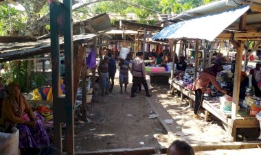 Jaga-Ketertiban-dan-keamanan,-Personil-Polsek-Pantar-Laksanakan-Patroli-Pasar