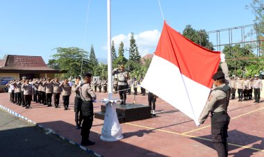 Kapolres-Alor-Pimpin-Upacara-Hari-Kesadaran-Nasional