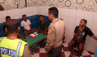 Ops-Pekat-Turangga-2023:-Polres-Alor-Laksanakan-Patroli-Sambangi-Tempat-Hiburan-Malam