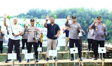 HUT-Humas-Polri-Ke-72-Dirayakan-Dengan-Gerakan-Pelestarian-Lingkungan