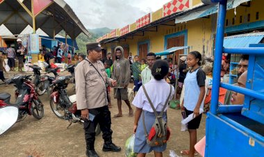 Polsek-Alor-Selatan-Gelar-Kegiatan-Sambang-dan-Pengamanan-Pasar-Rakyat-Apui