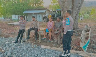 Personil-Polsek-Alor-Timur-Giat-Patroli-Dialogis,-Ajak-Tokoh-Masyarakat-Jaga-Kamtibmas