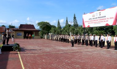 Kapolres-Alor-Pimpin-Apel-Gelar-Pasukan-Operasi-Keselamatan-Turangga-2024-dan-Aksi-Keselamatan-Jalan