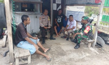 Anggota-Bhabinkamtibmas-dan-Bhabinsa-Dulolong-Himbau-Warga-Agar-Waspada-terhadap-Situasi-Kamtibmas