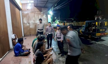 Polres-Alor-Tingkatkan-Keamanan-dan-Kenyamanan-Melalui-Patroli-Malam