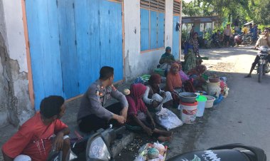 Polsek-Pantar-Berikan-Himbauan-dan-Amankan-Pasar-Tradisional-Kabir-dari-Potensi-Kejahatan