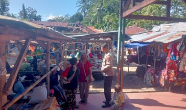 Polsek-Pantar-Gelar-Patroli-dan-Himbauan-Kamtibmas-di-Pasar-Tradisional-Kabir