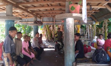 Patroli-Dialogis-di-Desa-Langkuru:-Pesan-Kamtibmas-untuk-Warga