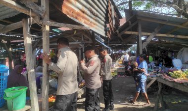 Polsek-Pantar-Gelar-Patroli-dan-Pengamanan-di-Pasar-Tradisional-Kabir