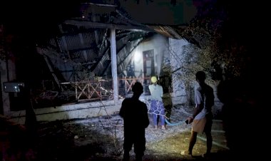 Kebakaran-Bangunan-Kuliner-di-Destinasi-Wisata-Tanjung-Sebanjar