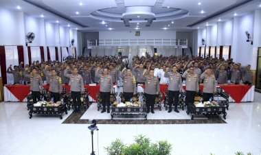 Ciptakan-Pilkada-Serentak-2024-Aman-dan-Damai-di-NTB,-Kaops-NCS-Polri-Minta-Para-Kapolres-Bisa-Kelola-Potensi-Konflik