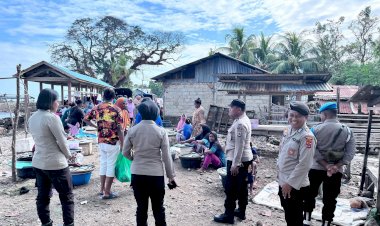 Patroli-dan-Pengamanan-Polsek-Pantar-di-Pasar-Kelurahan-Kabir
