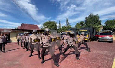 Jelang-Pilkada,-Personel-Polres-Alor-Tingkatkan-Kemampuan-Dengan-Latihan-Dalmas