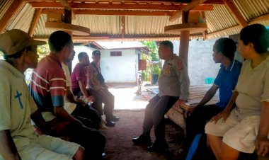 Personil-Polsek-ATL-Patroli-Dialogis-ke-Desa-Nailang,-Siap-Kawal-Tahapan-Pilkada-Alor-2024