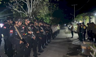 Polres-Alor-Amankan-Pengundian-Nomor-Urut-dan-Deklarasi-Kampanye-Damai-Pilkada-2024