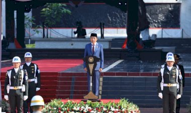 Presiden-Jokowi-Pimpin-Upacara-Hari-Kesaktian-Pancasila-di-Lubang-Buaya,-Kapolri-Turut-Mendampingi