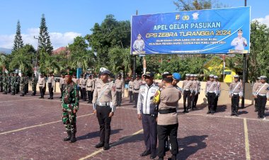Kapolres-Alor-Pimpin-Apel-Gelar-Pasukan-Operasi-Zebra-Turangga-2024-dalam-Rangka-Ciptakan-Keamanan-Lalu-Lintas-Jelang-Pelantikan-Presiden-Terpilih