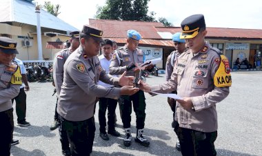 Polres-Alor-Gelar-Pemeriksaan-Senjata-Inventaris-Demi-Peningkatan-Kedisiplinan-dan-Keamanan