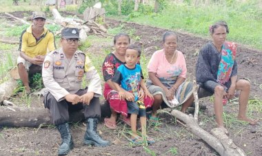 Bhabinkamtibmas-Desa-Dulolong-Gelar-Patroli-Sambang,-Ajak-Warga-Jaga-Keamanan