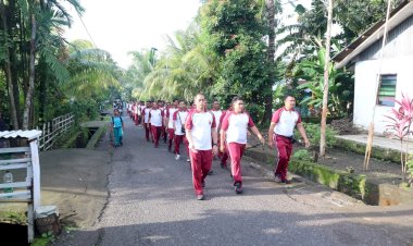Jumat-Sehat,-Kapolres-Alor-Pimpin-Olahraga-Bersama-Personel-Polres