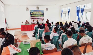 Kapolsubsektor-Pantar-Timur-Hadiri-Sosialisasi-Keamanan-di-SMK-Negeri-Bakalang