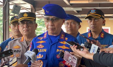 Polri-Turun-Tangan-Bantu-Evakuasi-dan-Penanganan-Banjir-di-Jabodetabek