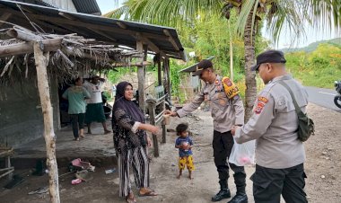 Polsek-Pantar-Bagikan-Takjil-Gratis-Meriahkan-Bulan-Suci-Ramadhan-1446-H