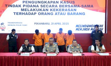 Polda-Riau-Tangkap-Empat-Debt-Collector-Yang-Terlibat-Pengrusakan-dan-Intimidasi