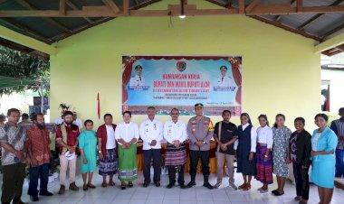 Kapolres-Alor-Dampingi-Bupati-dalam-Kunjungan-Kerja-di-Kecamatan-ATL,-Wujud-Sinergi-Polri-dan-Pemerintah