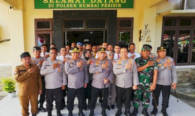 Pastikan-pelayanan-optimal,-Kapolri-Kunjungi-Polsek-Rumbai-Pesisir