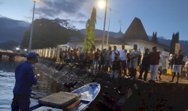 Satpolairud-Polres-Alor-Amankan-Kapal-dan-Empat-ABK-yang-Diduga-Gunakan-Cara-Ilegal-untuk-Tangkap-Ikan