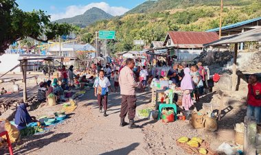 Kapolsubsektor-Pantar-Timur-Laksanakan-Patroli-dan-Pengamanan-di-Pasar-Tradisional-Bakalang