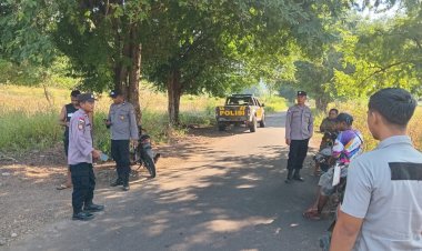 Polsek-Alor-Timur-Ajak-Warga-Kolana-Utara-Wujudkan-Lingkungan-Aman-Lewat-Patroli-Dialogis