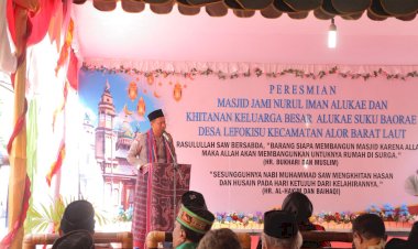 Kapolres-Alor-Hadiri-Peresmian-Masjid-Jami-Nurul-Iman-Alukae-dan-Khitanan-Massal-Anak-anak-Suku-Alukae-Baorae