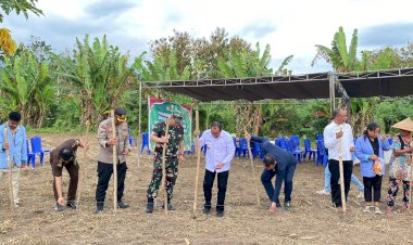 Polres-Alor-Turut-Sukseskan-Penanaman-Jagung-Serentak-Kuartal-III-di-Desa-Pailelang