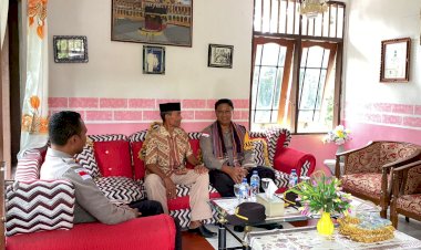 Raja-Kinanggi-terima-silaturahmi-Kapolres-Alor-di-Moru-(Alor-Barat-Daya)