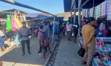 POLSEK-ALOR-TIMUR-GELAR-PATROLI-DIALOGIS-DI-PASAR-MARITAING-UNTUK-CIPTAKAN-KAMTIBMAS