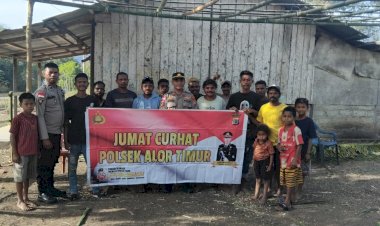 Polsek-Alor-Timur-Gelar-Jumat-Curhat,-Warga-Desa-Tanglapui-Sampaikan-Aspirasi-Soal-Paspor-dan-SIM