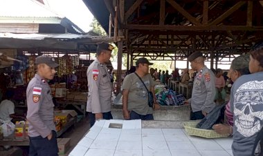 Polsek-Alor-Barat-Daya-Gelar-Patroli-dan-Pengamanan-di-Pasar-Rakyat-Moru