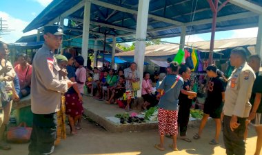 Polsek-Alor-Selatan-Gelar-Patroli-Pengamanan-Pasar-di-Kelaisi-Timur,-Aktivitas-Warga-Berjalan-Aman