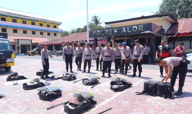 Kapolres-Alor-Pimpin-Pengecekan-Kesiapan-Perlengkapan-Alut-dan-Alsus-Polres-Alor