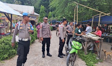 Kapolsek-Abad-Pimpin-Patroli-Kamtibmas-di-Wilayah-Kecamatan-Abad-Selatan