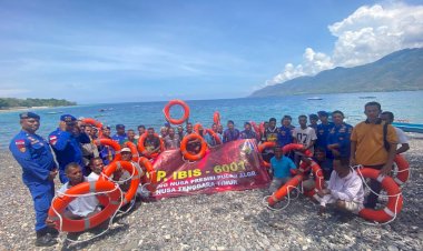 Baharkam-Polri-Gelar-“Sambang-Nusa-Presisi”-di-Pulau-Alor,-Salurkan-Bantuan-untuk-Nelayan