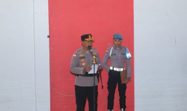 Kapolres-Alor-Pimpin-Upacara-Kenaikan-Pangkat-Pengabdian-AKP-Ferdinan-Yalla-Menjadi-Kompol