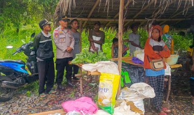 Polsek-Alor-Timur-Laksanakan-Patroli-dan-Pengamanan-Pasar-Rakyat-Maritaing